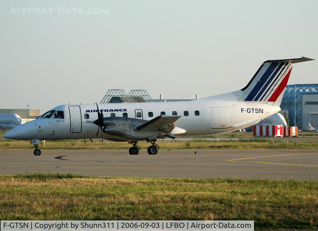 F-GTSN, 1988 Embraer EMB-120ER Brasilia C/N 120099, Rolling to the terminal...