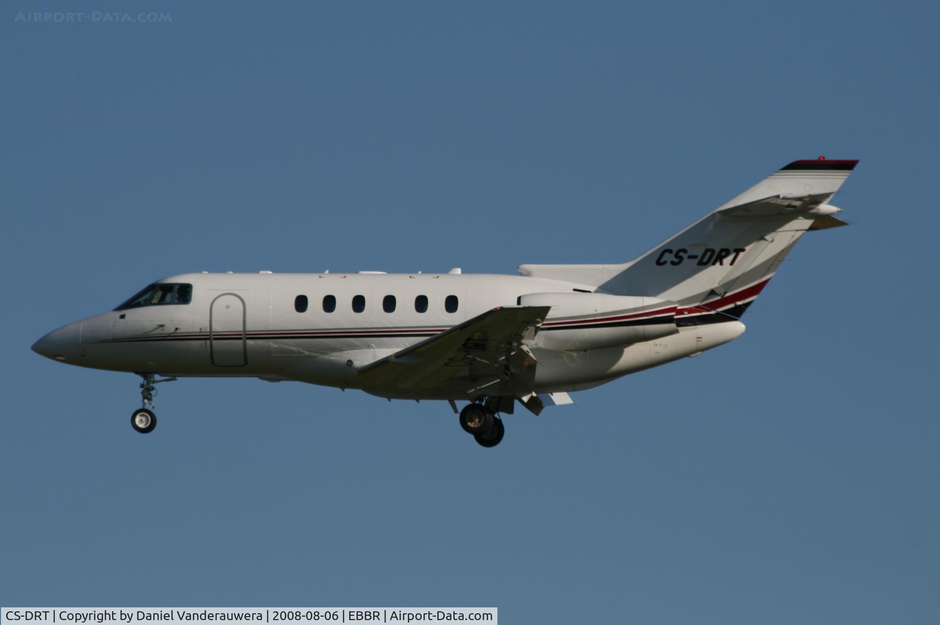 CS-DRT, 2006 Raytheon Hawker 800XP C/N 258802, early arrival to rwy 25L