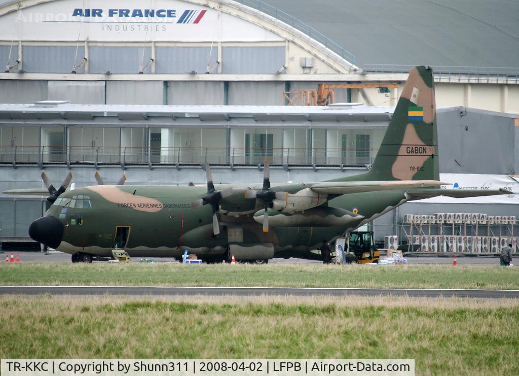 TR-KKC, 1977 Lockheed C-130H Hercules C/N 382-4765, Waiting a new Cargo flight...