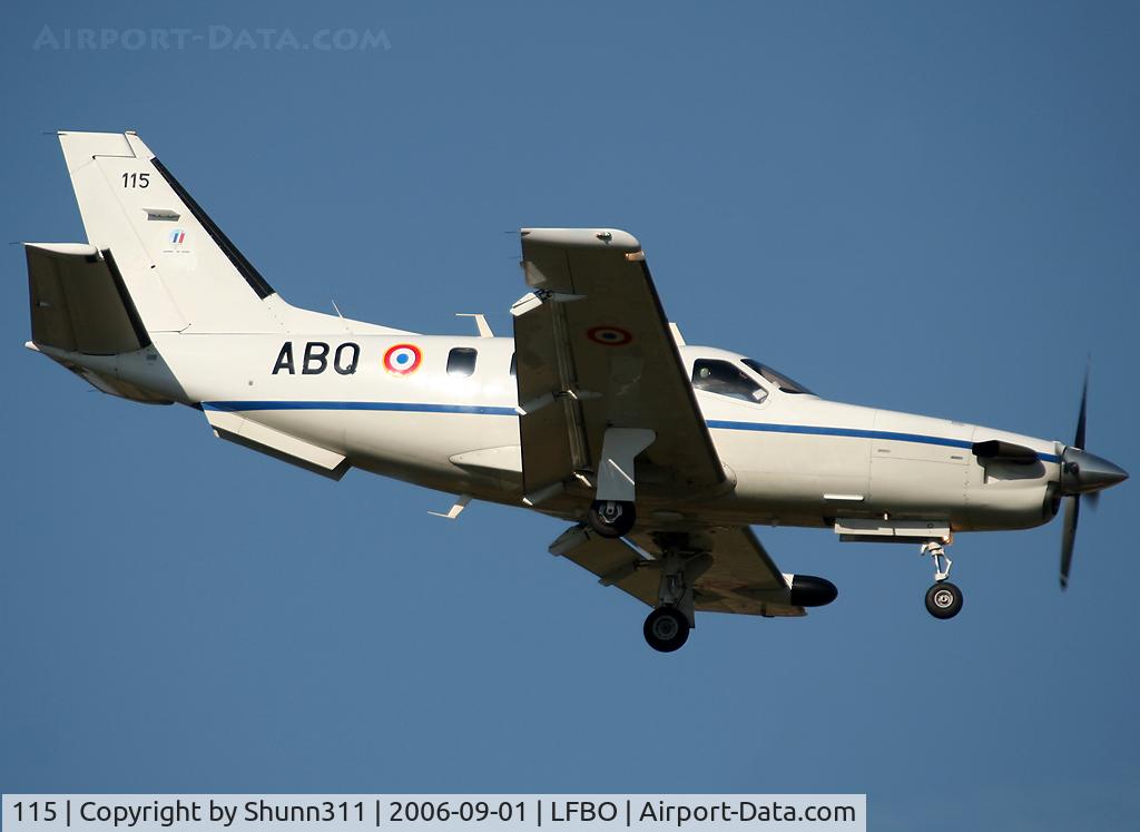 115, Socata TBM-700 C/N 115, Landing rwy 14R...