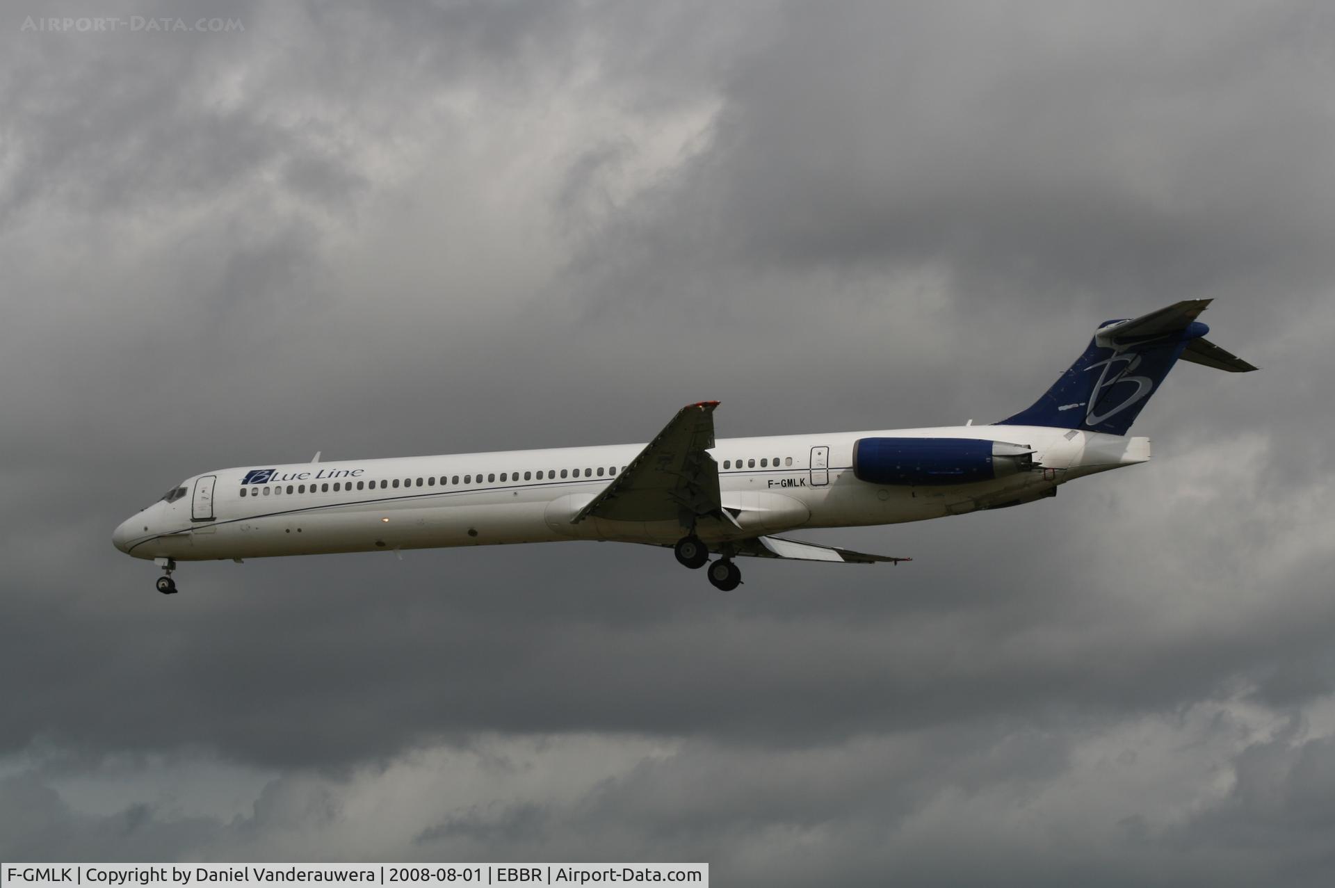 F-GMLK, 1988 McDonnell Douglas MD-83 (DC-9-83) C/N 49672, descending to rwy 25L