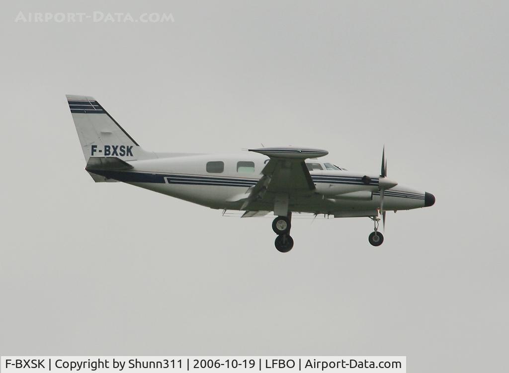 F-BXSK, Piper PA-31T Turbo Cheyenne C/N 31T-7620020, Landing rwy 14L...