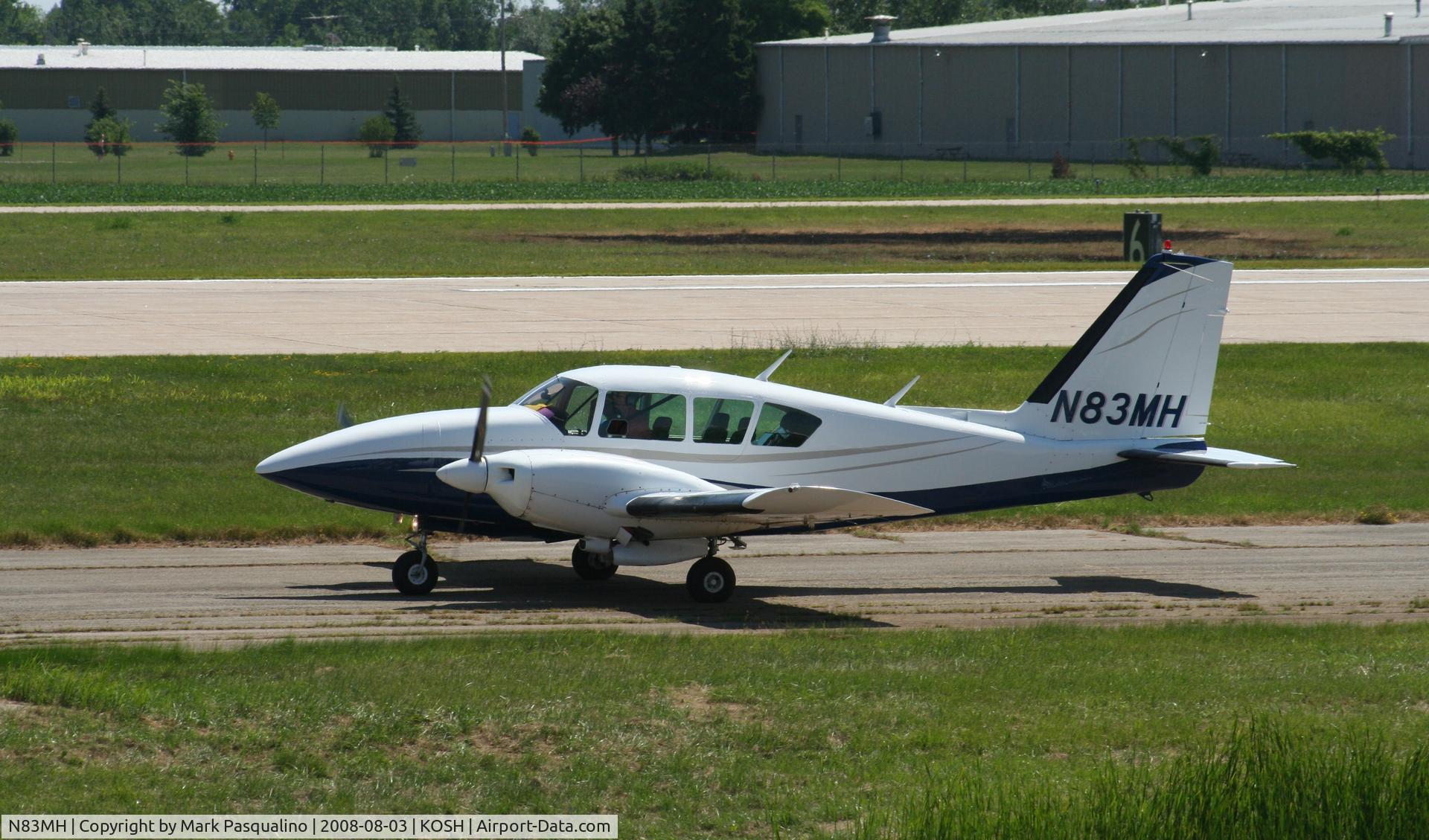 N83MH, 1969 Piper PA-23-250 C/N 27-4302, Piper PA-23-250