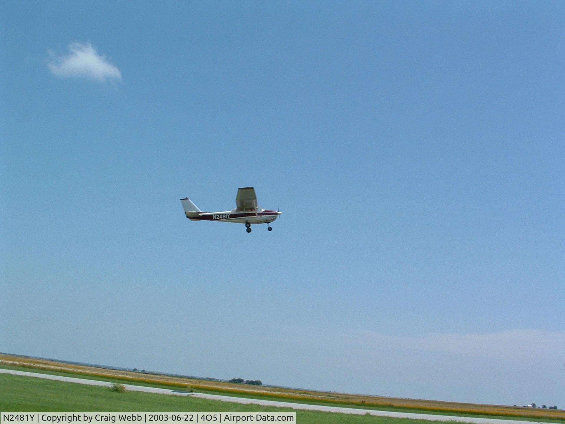 N2481Y, 1962 Cessna 172D C/N 17249781, On take-off from Cherokee OK