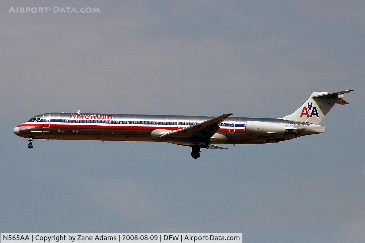 N565AA, 1987 McDonnell Douglas MD-83 (DC-9-83) C/N 49347, American Airlines landing 18R at DFW