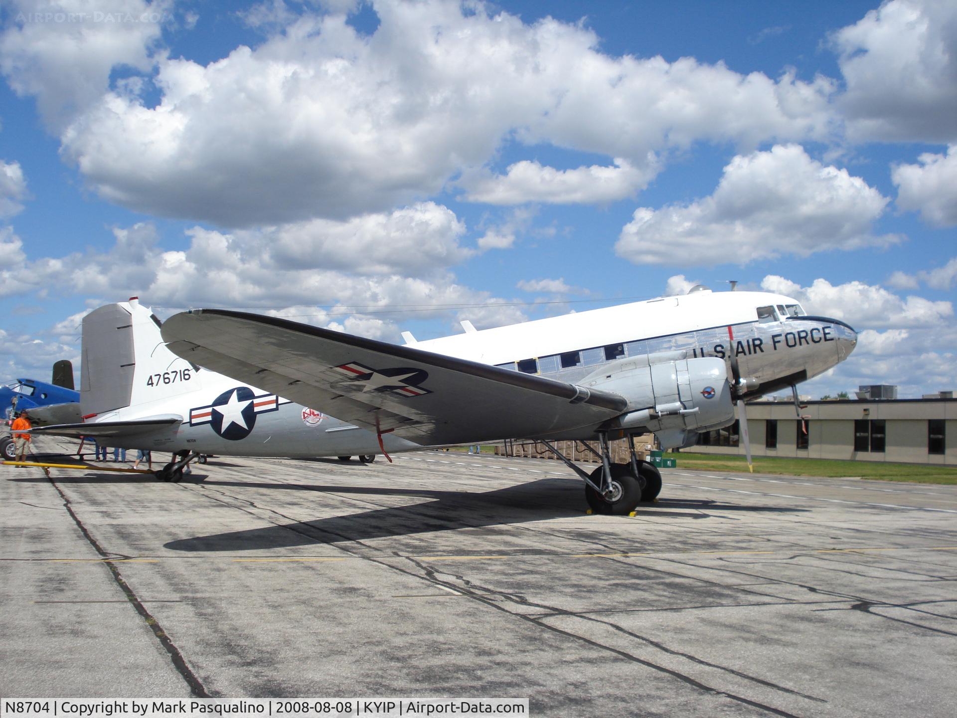 N8704, 1944 Douglas DC3C-S4C4G (TC-47B-30-DK) C/N 33048, Douglas DC-3C