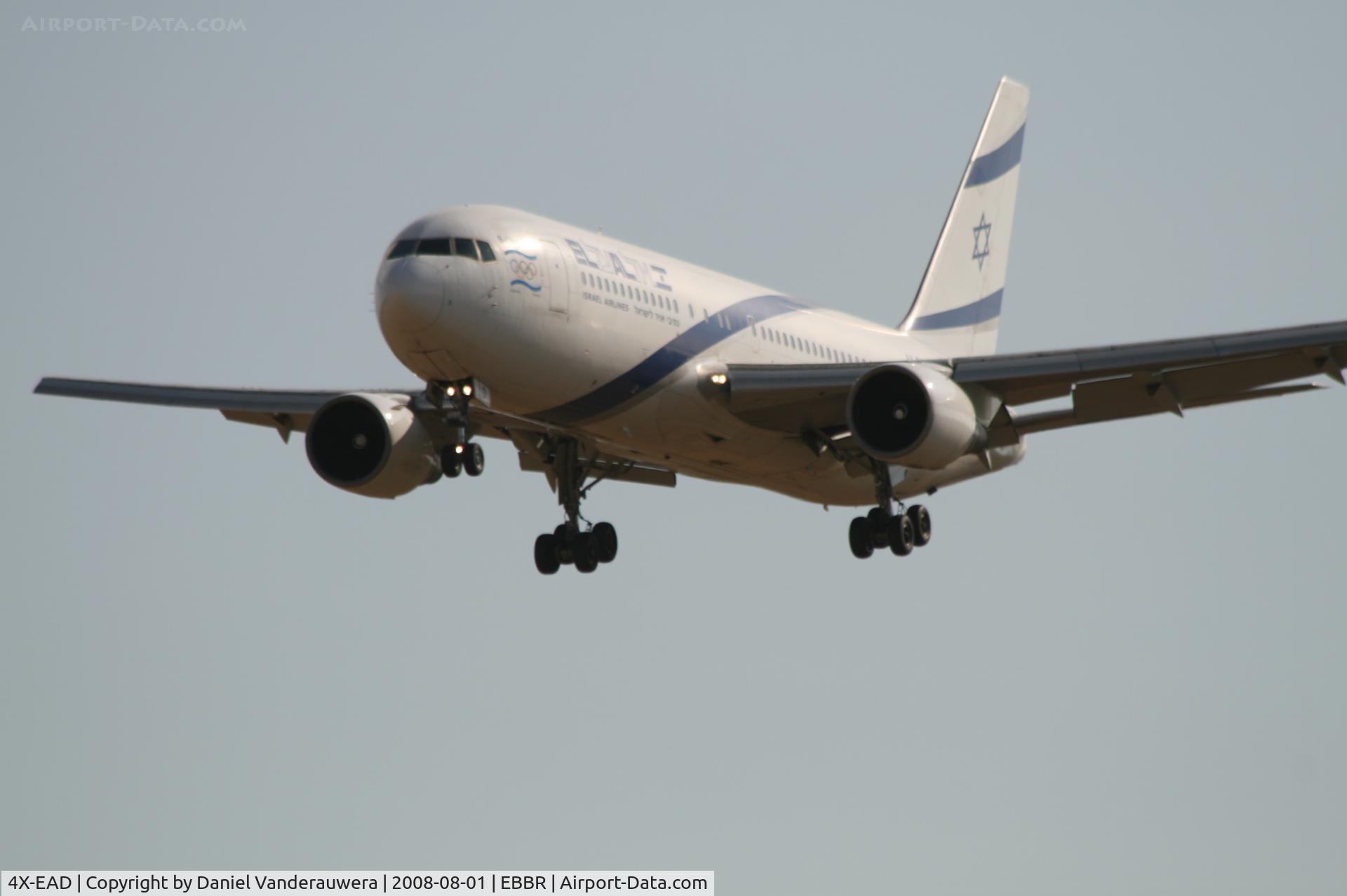 4X-EAD, 1984 Boeing 767-258/ER C/N 22975, arrival of flight LY331 to rwy 25L
