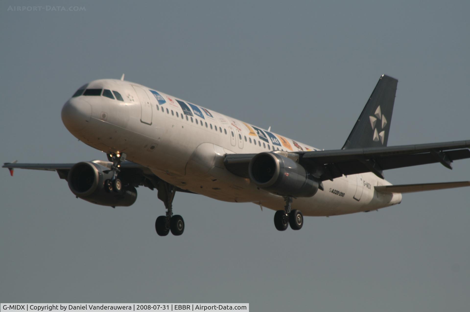 G-MIDX, 2000 Airbus A320-232 C/N 1177, arrival of flight BD145 to rwy 25L