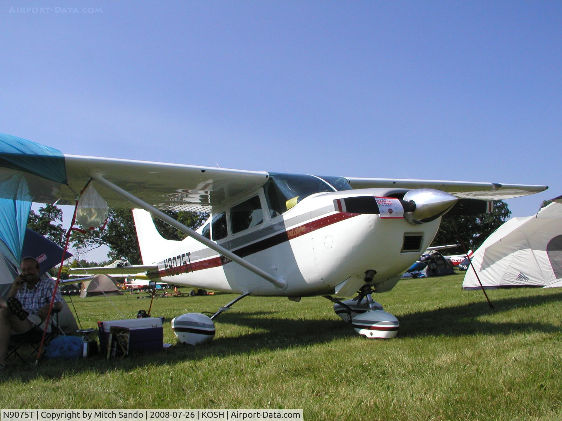 N9075T, 1960 Cessna 182C Skylane C/N 52975, EAA AirVenture 2008.