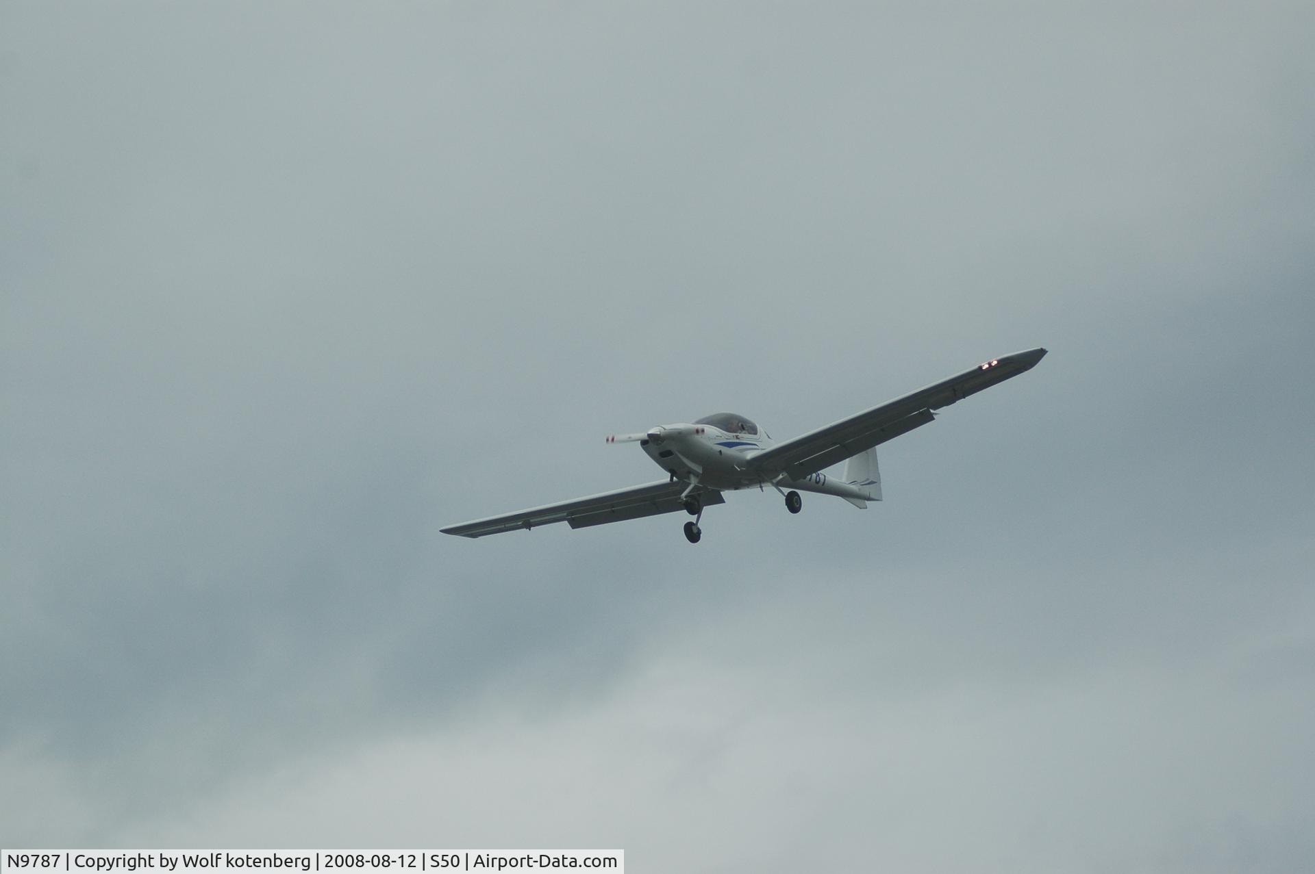 N9787, 2007 Diamond DA-20C-1 Eclipse C/N C0437, almost there