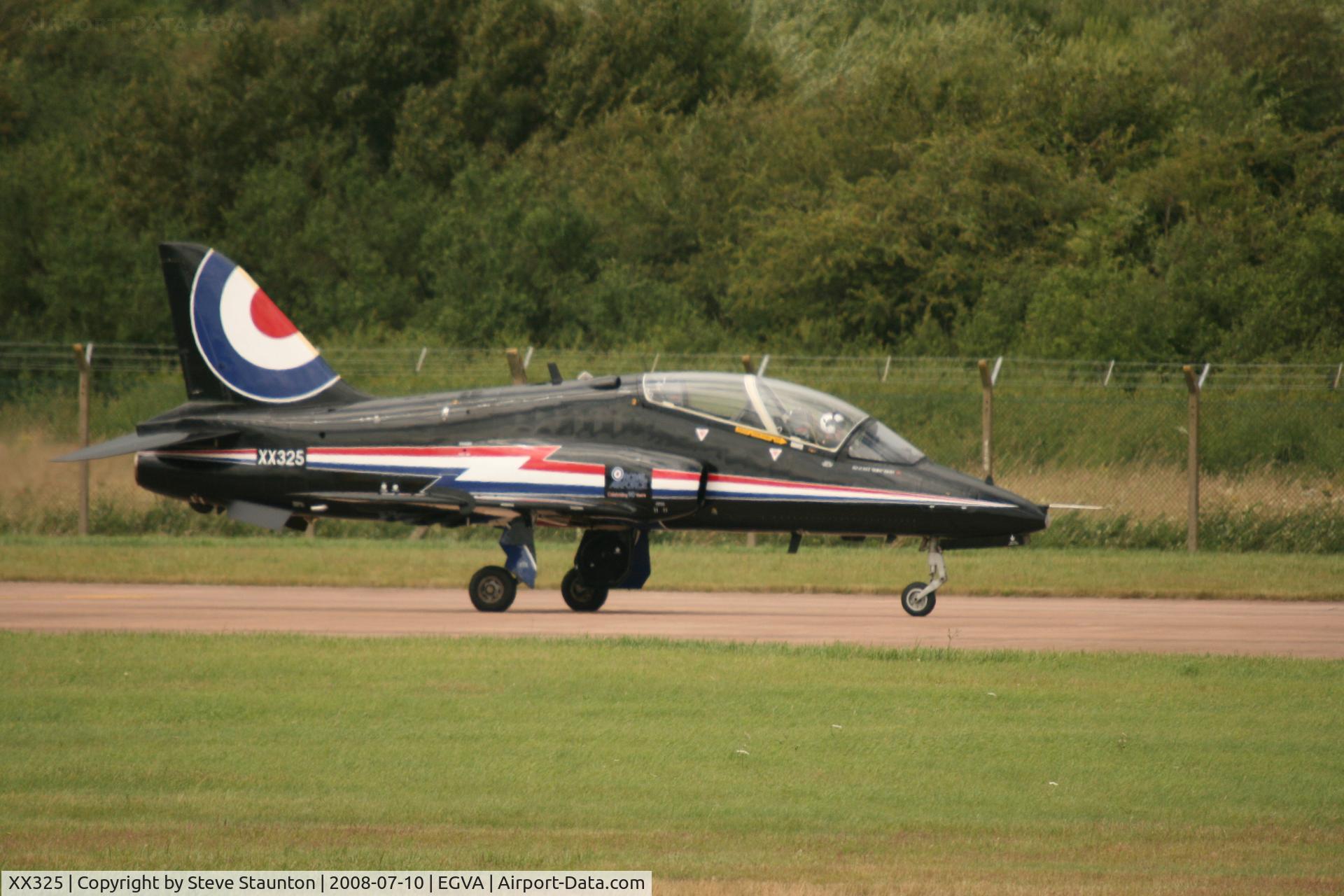 XX325, 1980 Hawker Siddeley Hawk T.1 C/N 169/312150, Taken at the Royal International Air Tattoo 2008 during arrivals and departures (show days cancelled due to bad weather)