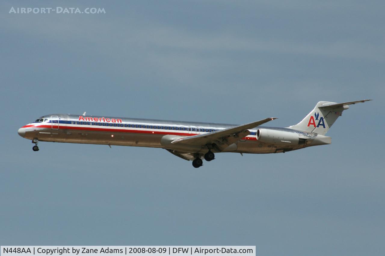 N448AA, 1987 McDonnell Douglas MD-82 (DC-9-82) C/N 49474, American Airlines landing 18R at DFW