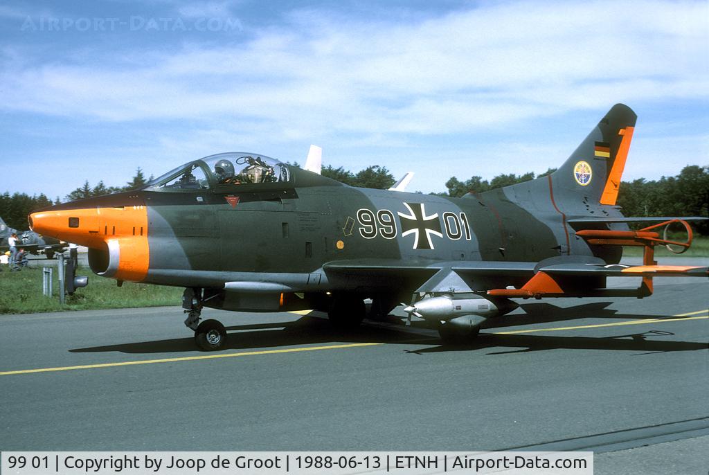 99 01, Fiat G-91T/3 C/N 60, Former 30+07 spent the last years of its carreer as tarket tower from Hohn. For this purpose it was reserialled 99+01.