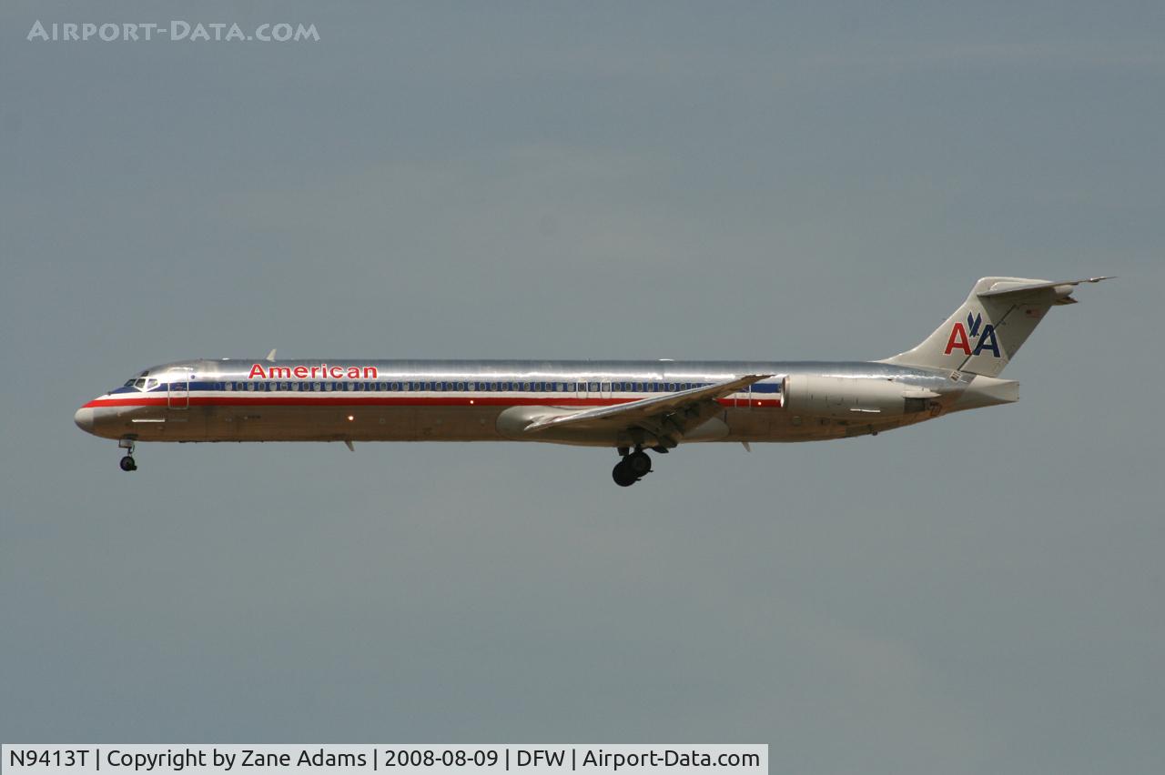 N9413T, 1995 McDonnell Douglas MD-83 (DC-9-83) C/N 53188, American Airlines landing 18R at DFW