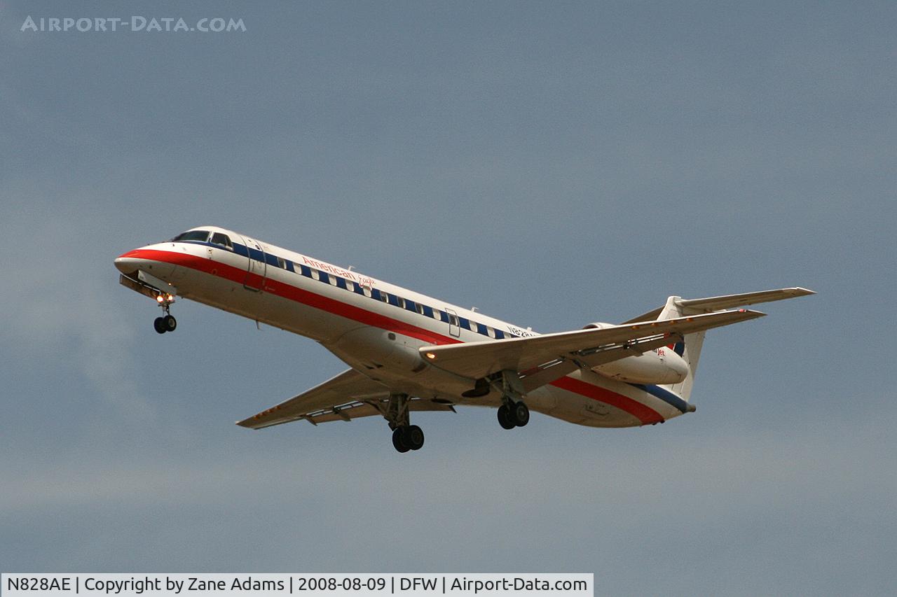 N828AE, 2002 Embraer ERJ-140LR (EMB-135KL) C/N 145604, American Airlines landing 18R at DFW