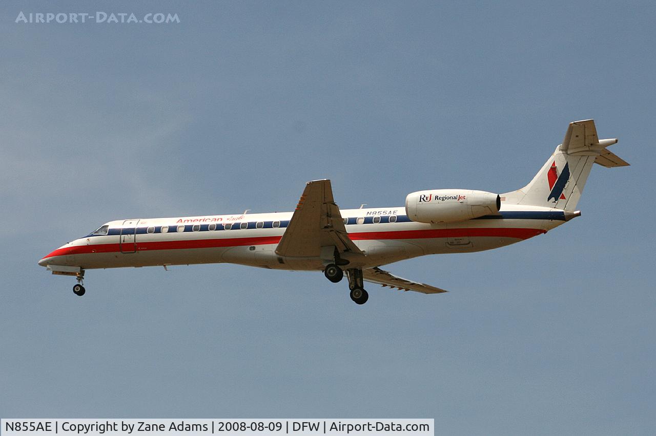 N855AE, 2003 Embraer ERJ-140LR (EMB-135KL) C/N 145747, American Eagle landing runway 18R at DFW