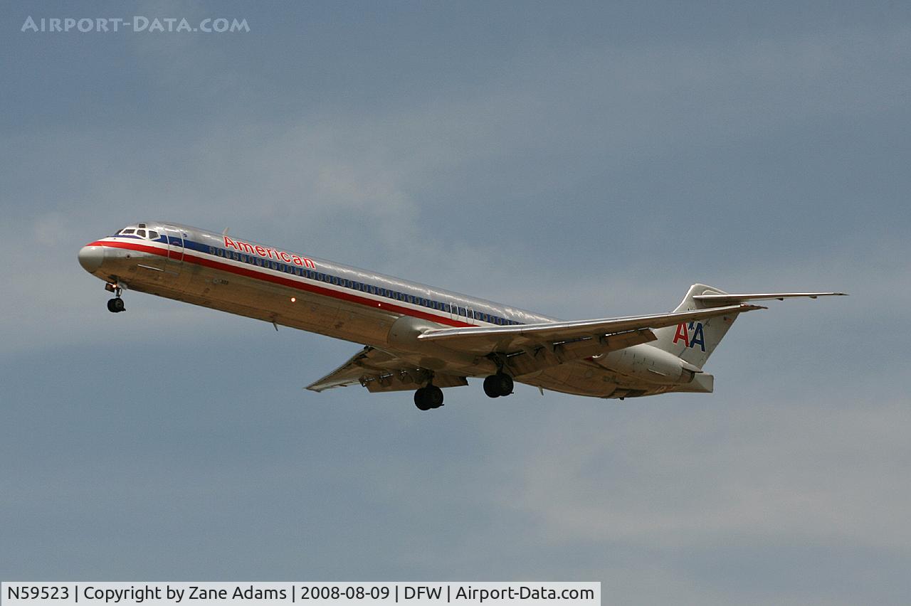 N59523, 1990 McDonnell Douglas MD-82 (DC-9-82) C/N 49915, American Airlines landing 18R at DFW