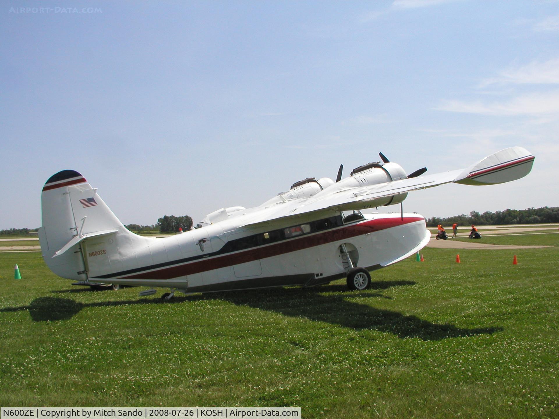 N600ZE, 1943 Grumman G-21A Goose C/N B-100, EAA AirVenture 2008.