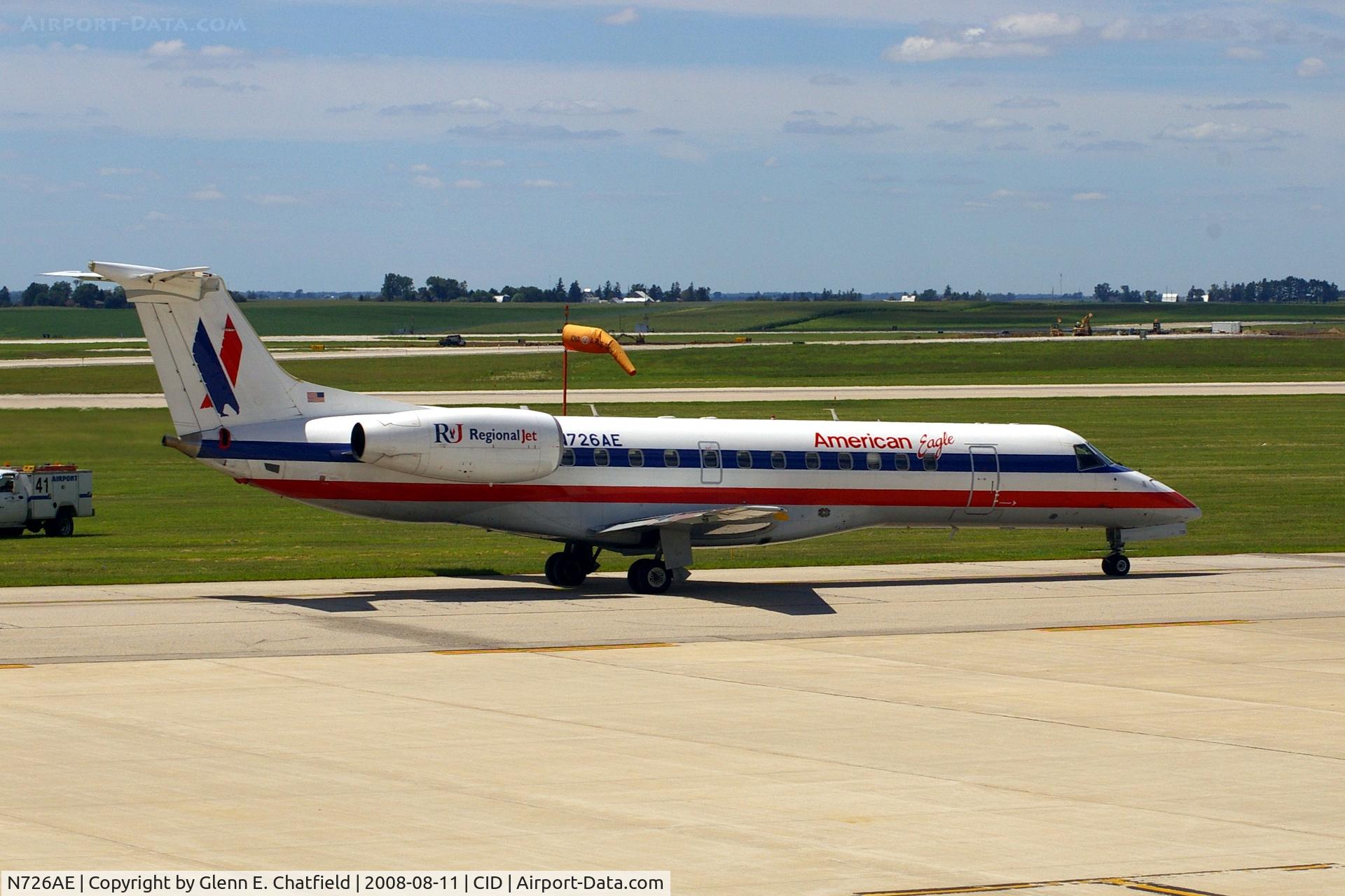 N726AE, 2000 Embraer ERJ-135LR (EMB-135LR) C/N 145314, Taxiing past my window on the way to Runway 13