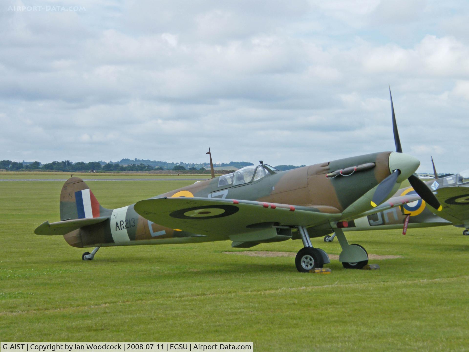 G-AIST, 1941 Supermarine 300 Spitfire Mk1A C/N WASP/20/2, Spitfire F.1A/Out on the Grass at Duxford