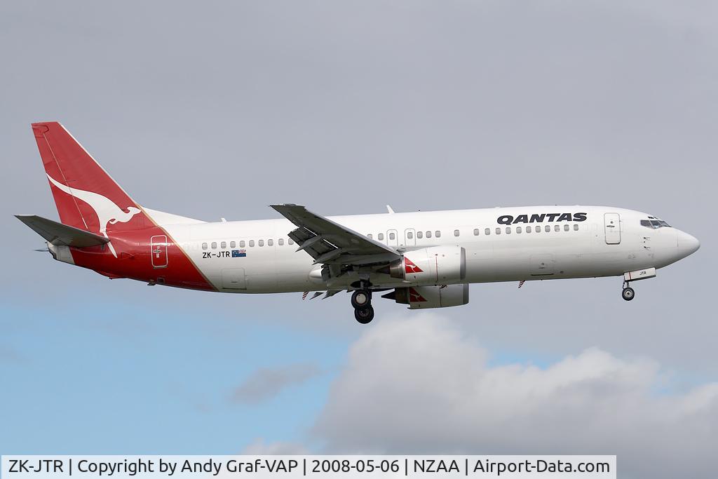 ZK-JTR, 1992 Boeing 737-476 C/N 24439, Qantas 737-400