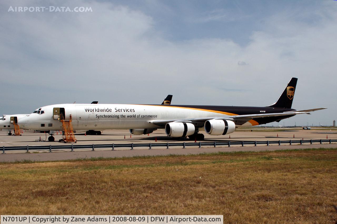 N701UP, 1968 Douglas DC-8-71F C/N 45938, UPS ramp at DFW