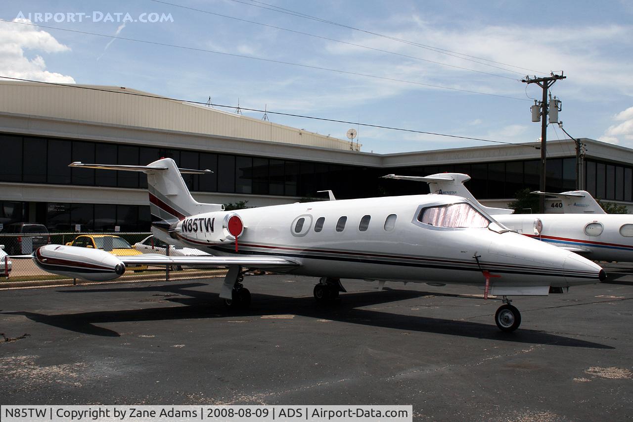 N85TW, 1978 Gates Learjet 25D C/N 251, At Dallas Addison