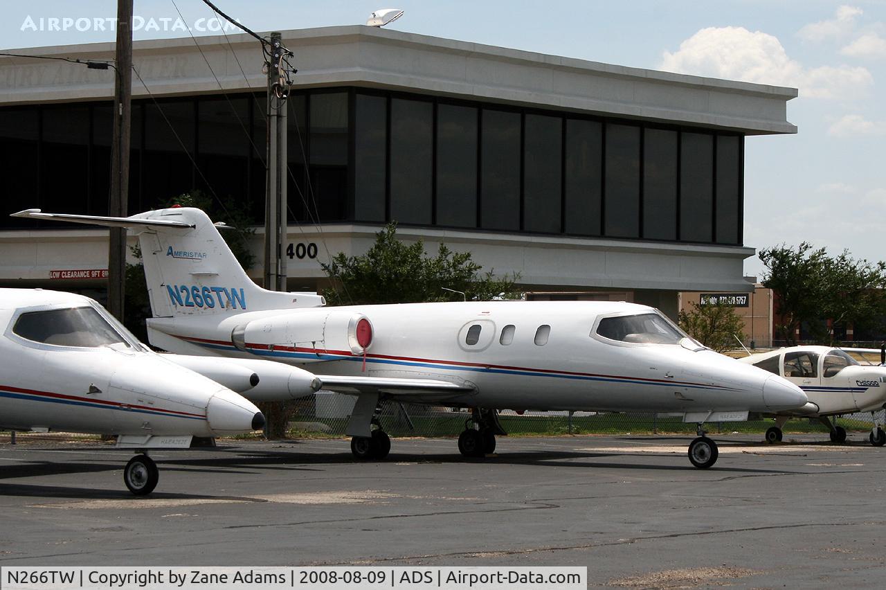 N266TW, 1973 Gates Learjet 24D C/N 266, Ameristar at Dallas Addison