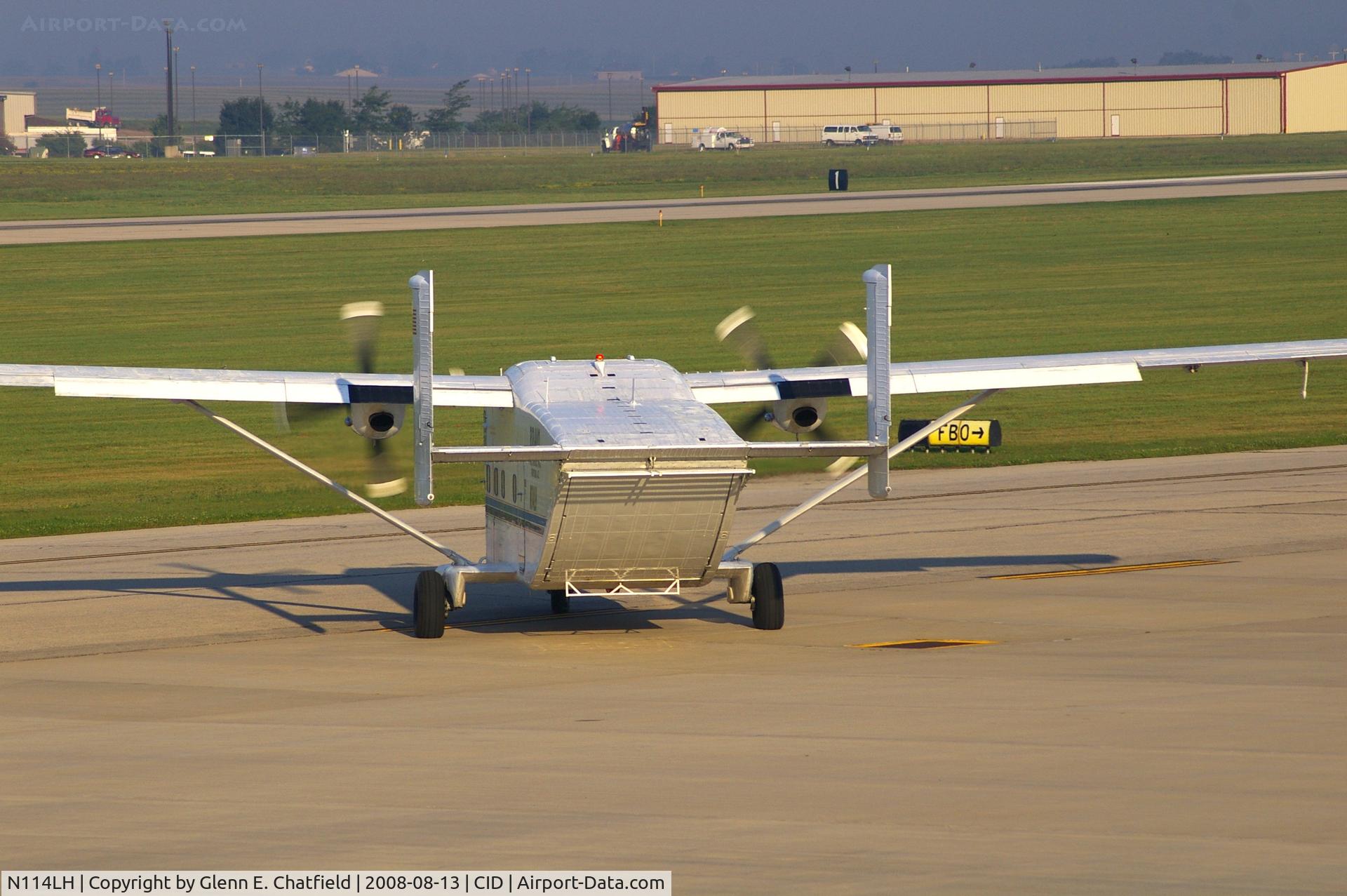 N114LH, 1974 Short SC-7 Skyvan 3 C/N SH.1926, Taxiing to Runway 13