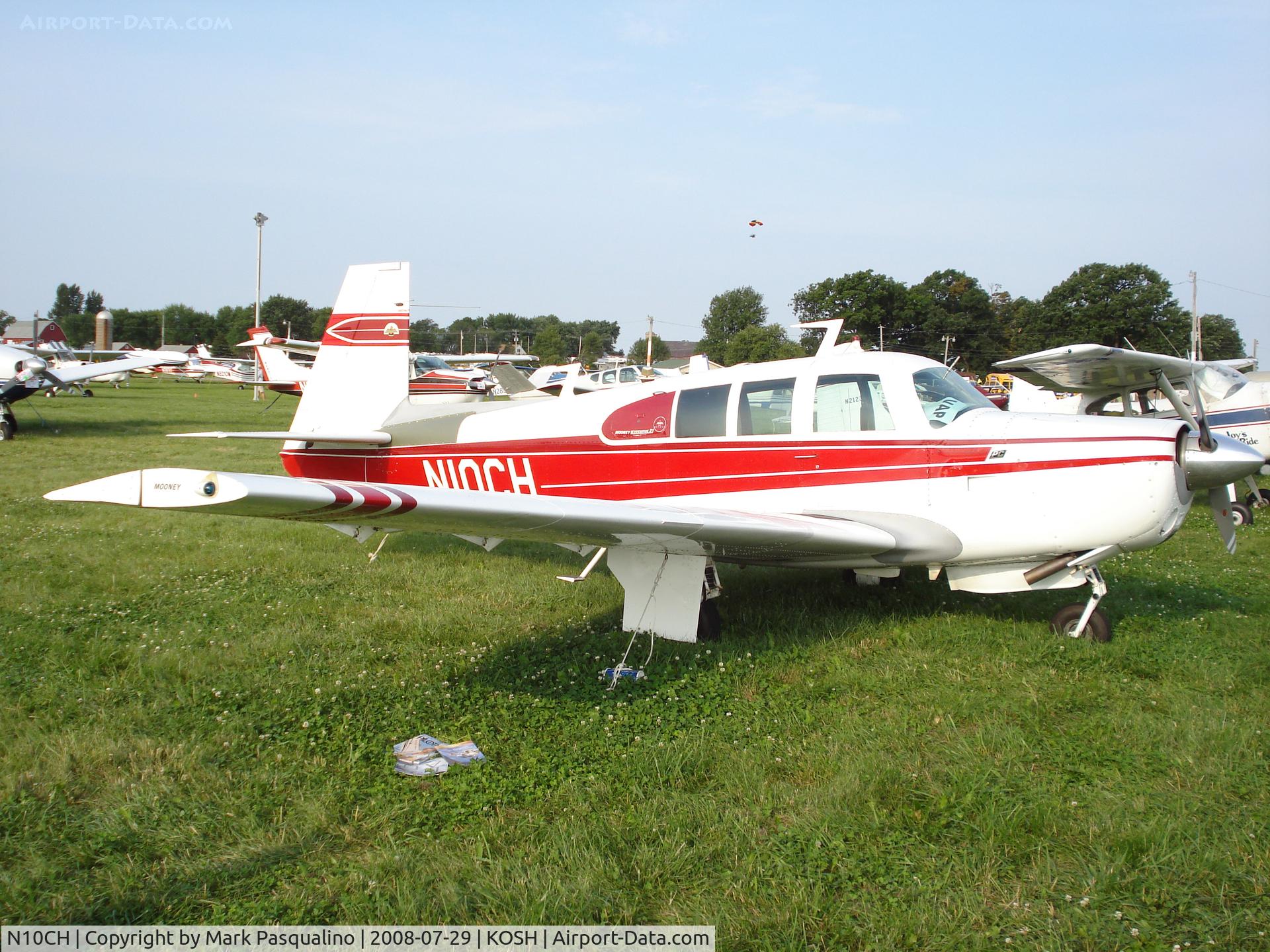 N10CH, 1969 Mooney M20F Executive C/N 690048, Mooney M20F