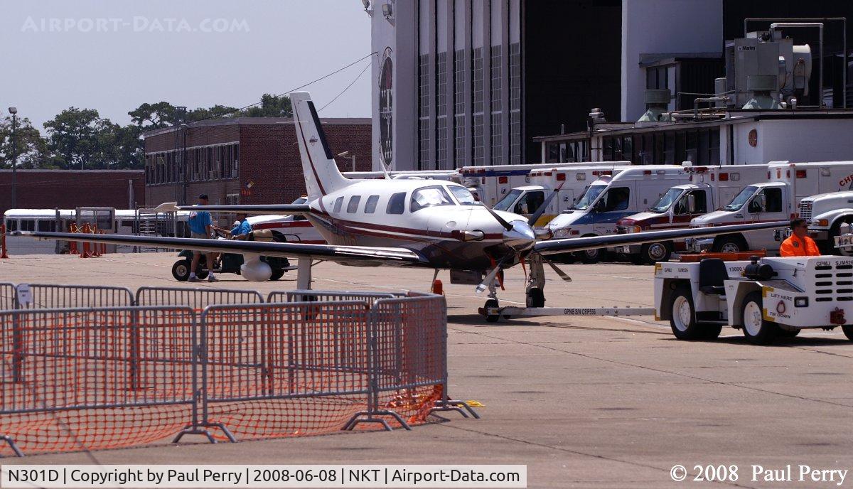 N301D, 2001 Piper PA-46-500TP Meridian C/N 4697043, Getting towed over to the hot ramp for departure prep