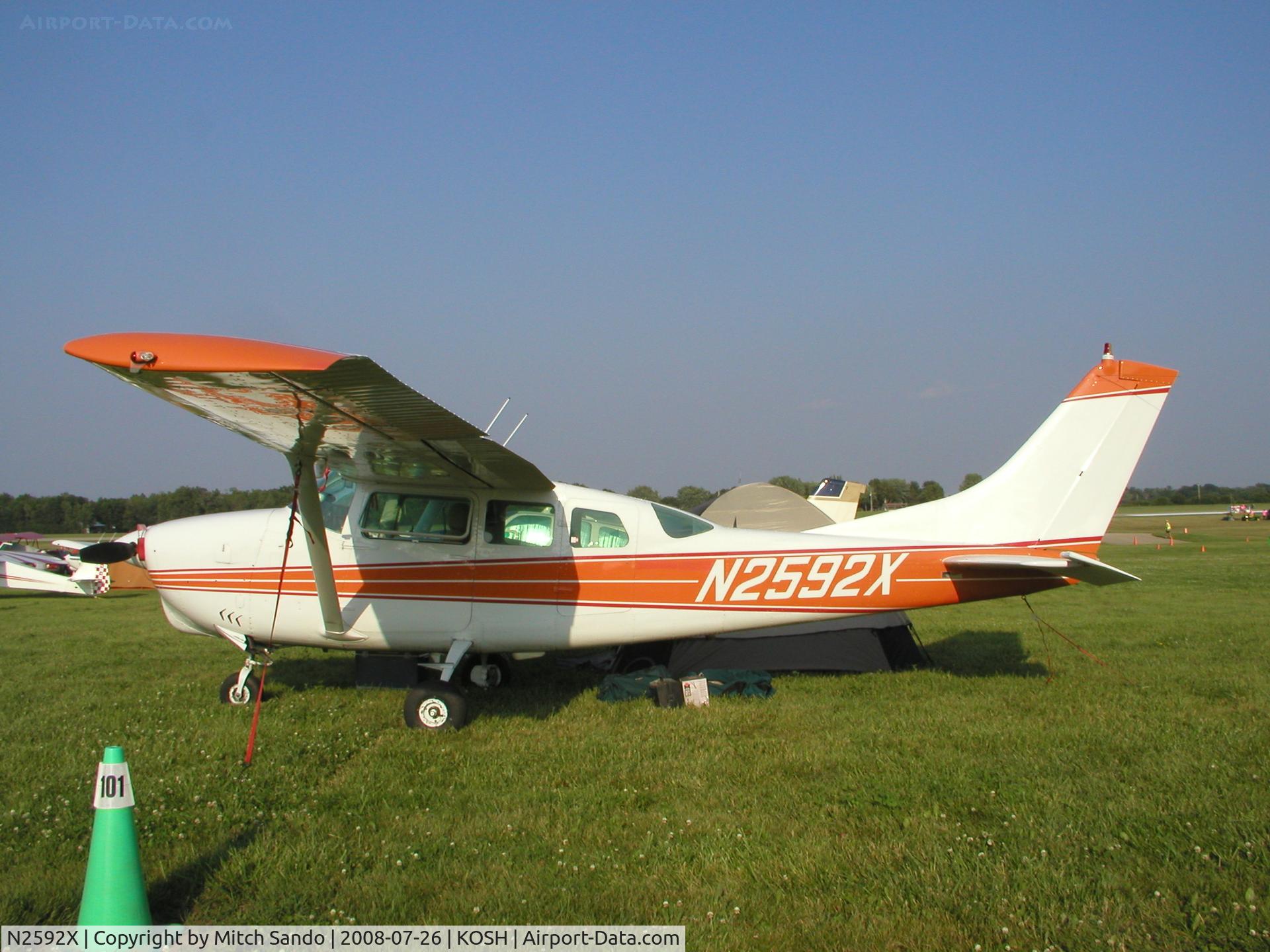 N2592X, 1965 Cessna P206 Super Skylane C/N P206-0092, EAA AirVenture 2008.