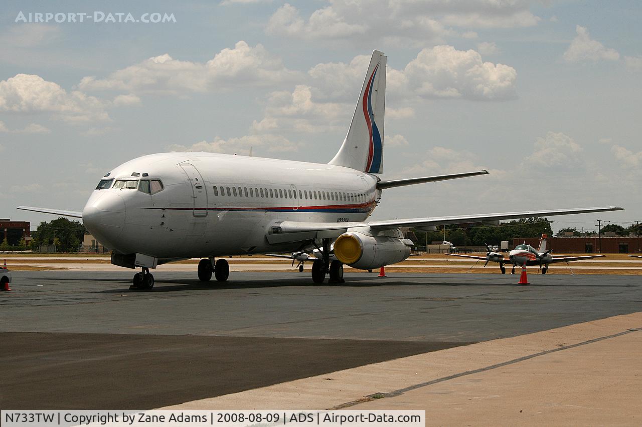 N733TW, 1982 Boeing 737-2H4 C/N 22732, Ameristar at Dallas Addison