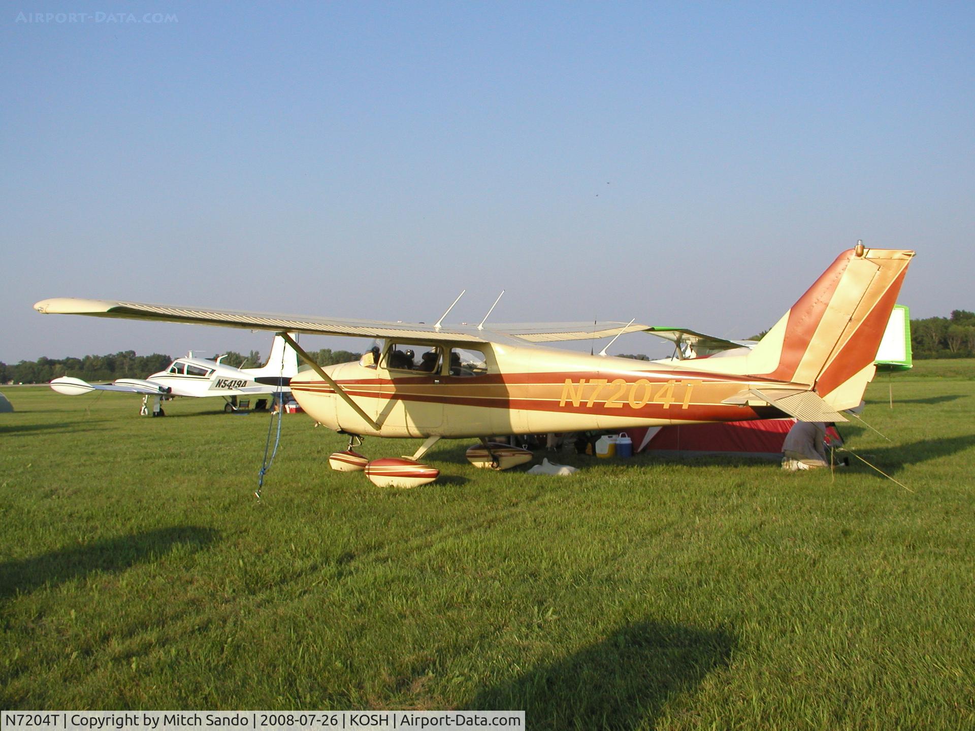 N7204T, 1960 Cessna 172 C/N 46804, EAA AirVenture 2008.