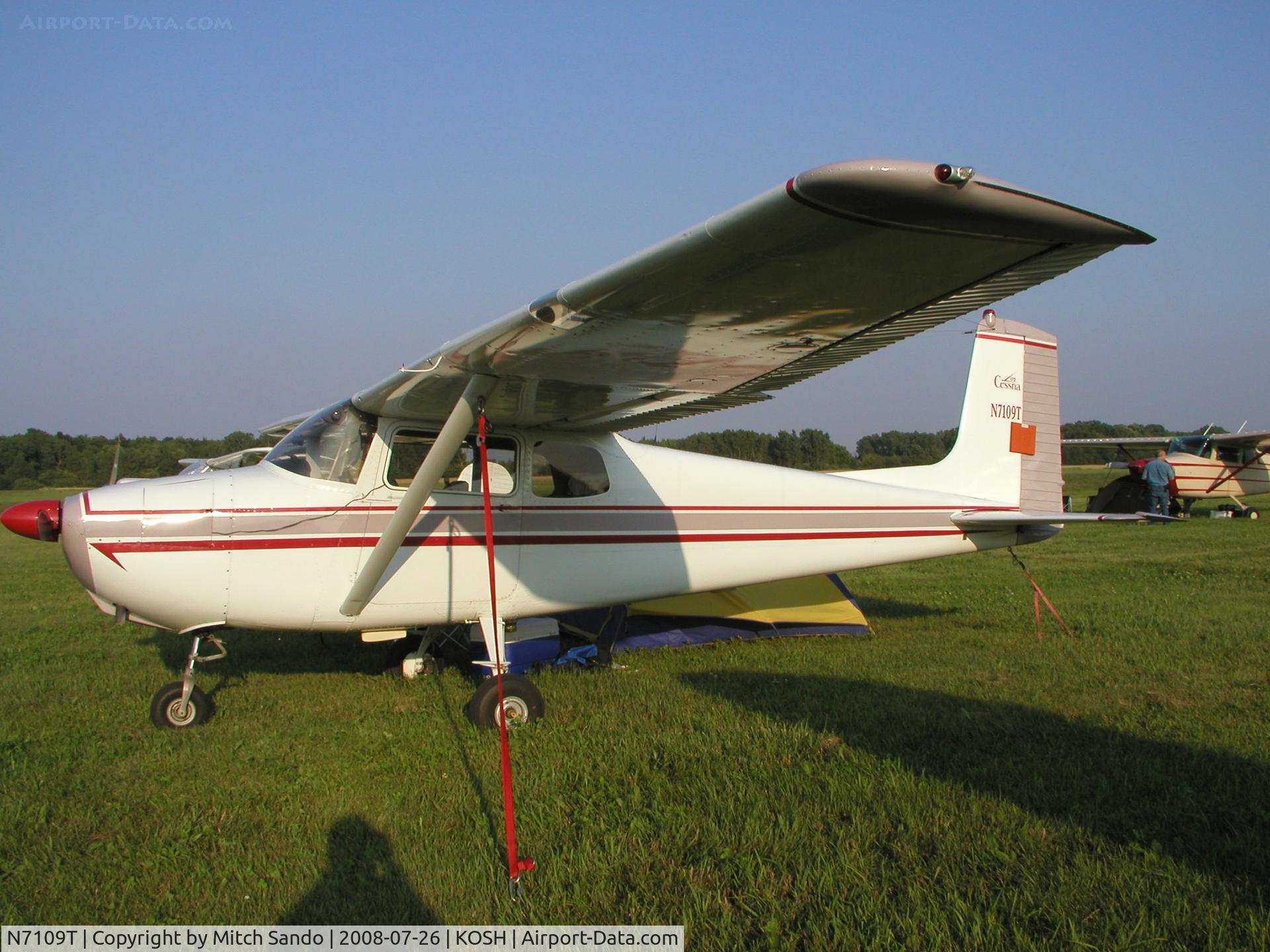 N7109T, 1959 Cessna 172 C/N 46709, EAA AirVenture 2008.