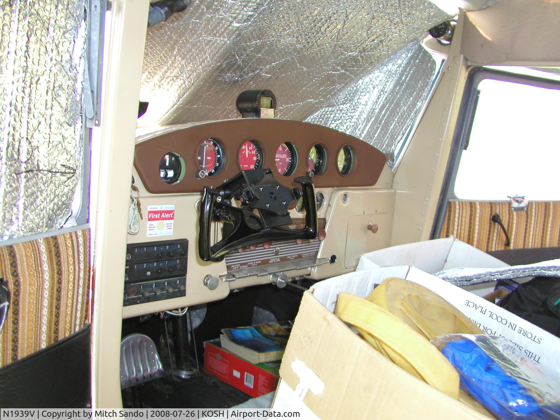 N1939V, 1947 Cessna 140 C/N 14145, EAA AirVenture 2008.