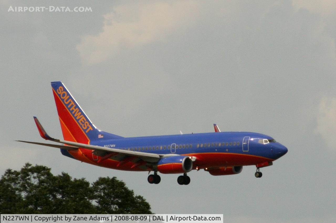 N227WN, 2005 Boeing 737-7H4 C/N 34450, Southwest Airlines at Dallas Love Field