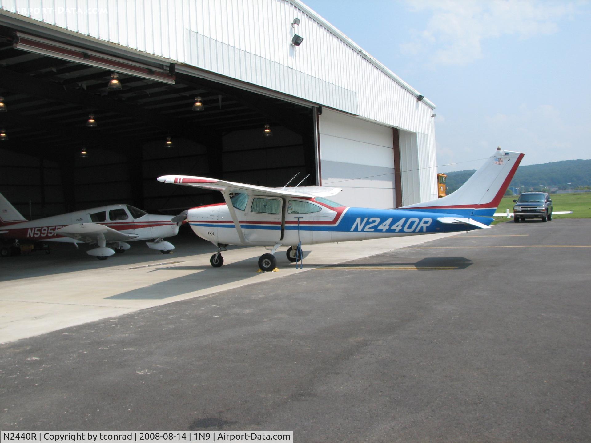 N2440R, 1964 Cessna 182G Skylane C/N 18255540, at Queen City