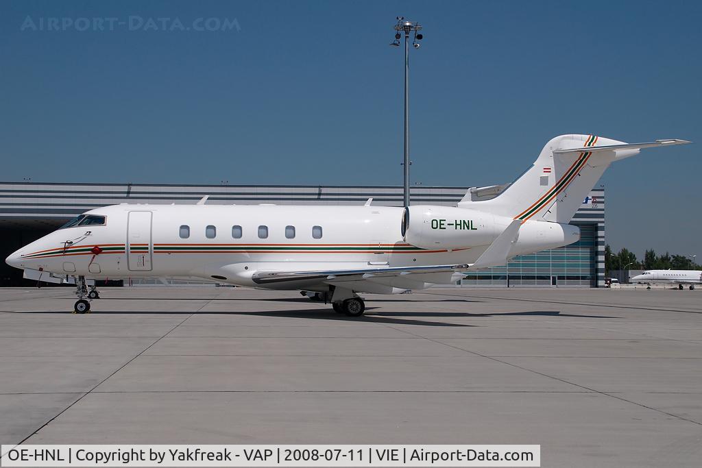 OE-HNL, 2005 Bombardier Challenger 300 (BD-100-1A10) C/N 20039, Challenger 300