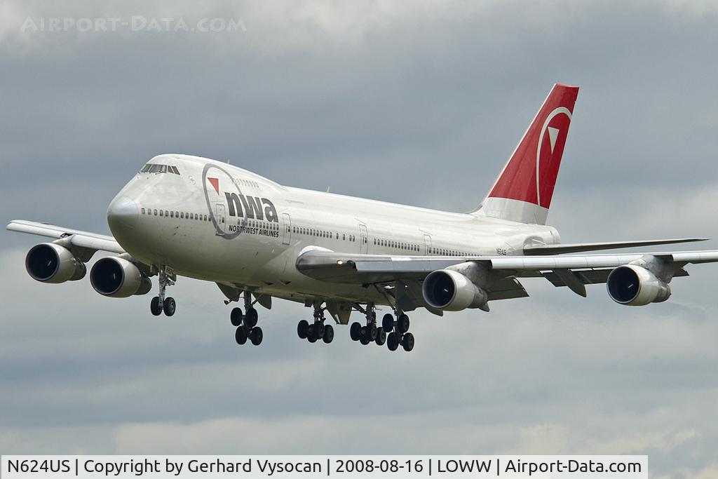 N624US, 1979 Boeing 747-251B C/N 21706, rare visitor @ VIE