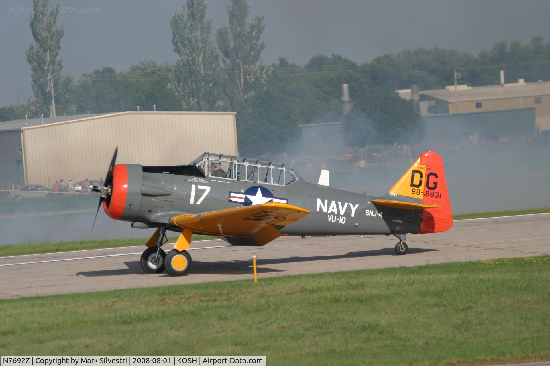 N7692Z, 1942 North American SNJ-4 Texan C/N 88-9831, Oshkosh 2008