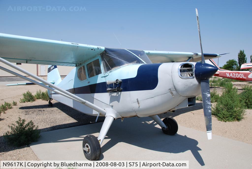 N9617K, 1947 Stinson 108-2 Voyager C/N 108-2617, Parked