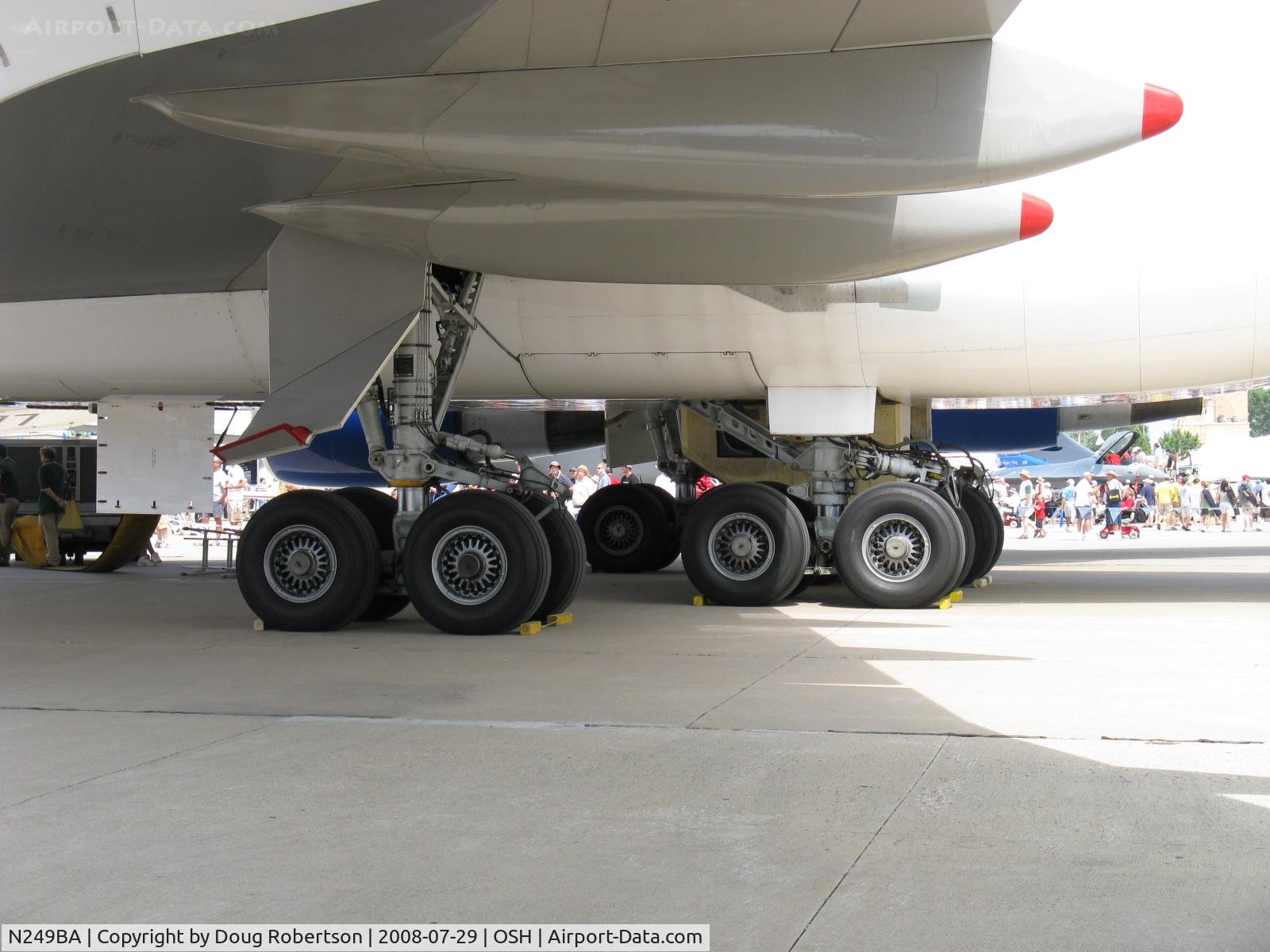 N249BA, 1989 Boeing 747-409LCF C/N 24309, Boeing 747-409 DREAMLIFTER, four Turbofans, main gear