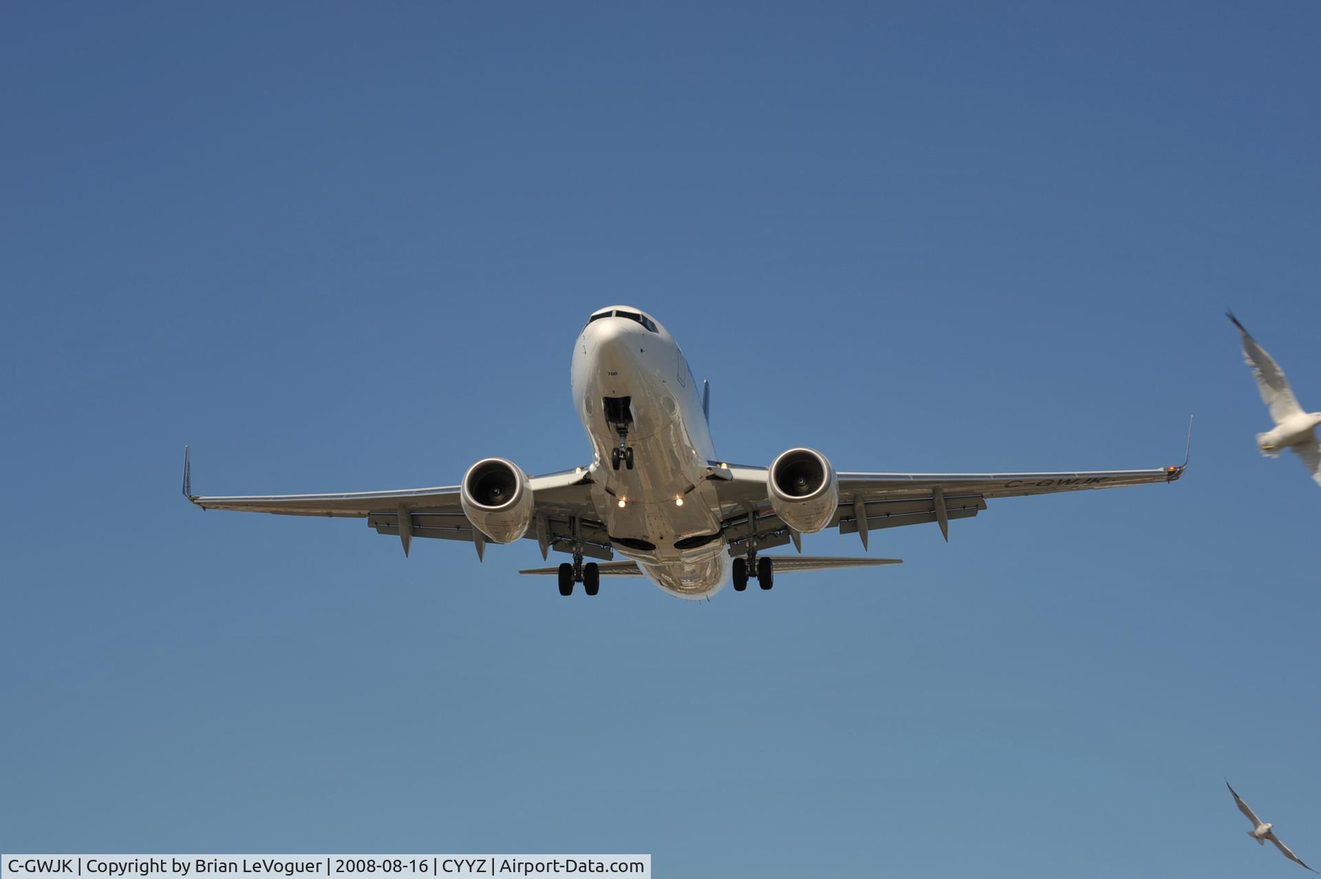 C-GWJK, 2008 Boeing 737-7CT C/N 35084, On approach to CYYZ