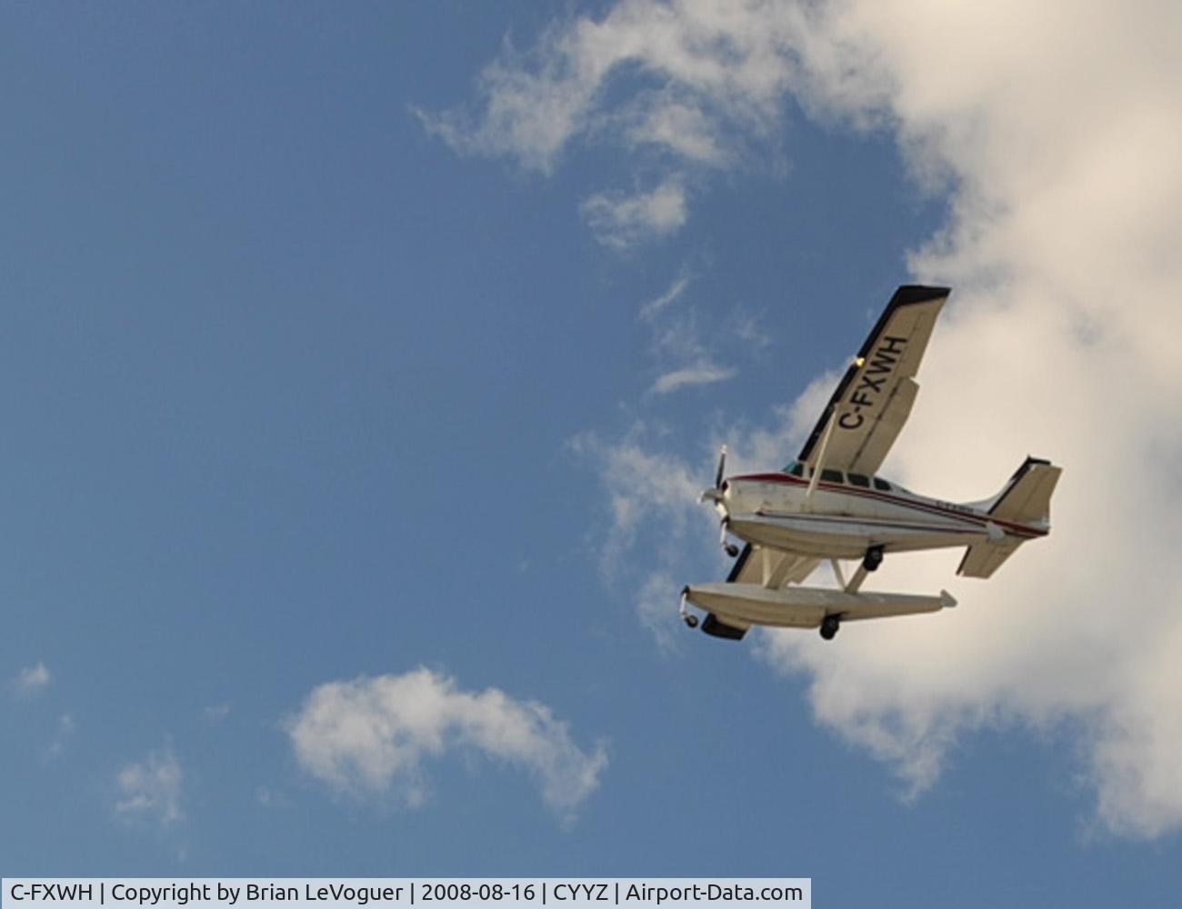 C-FXWH, 1968 Cessna U206C Super Skywagon C/N U2061170, On approach to CYYZ