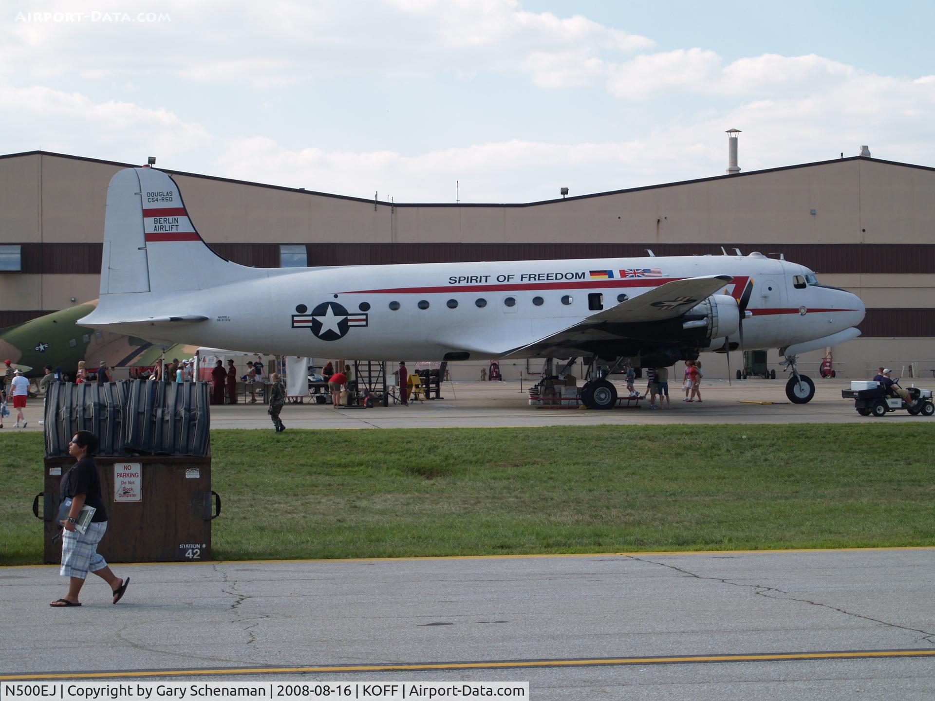 N500EJ, 1945 Douglas C-54E Skymaster (DC-4A) C/N DO316, C54-R5D BERLIN AIRLIFT AT OFFUTT AFB
