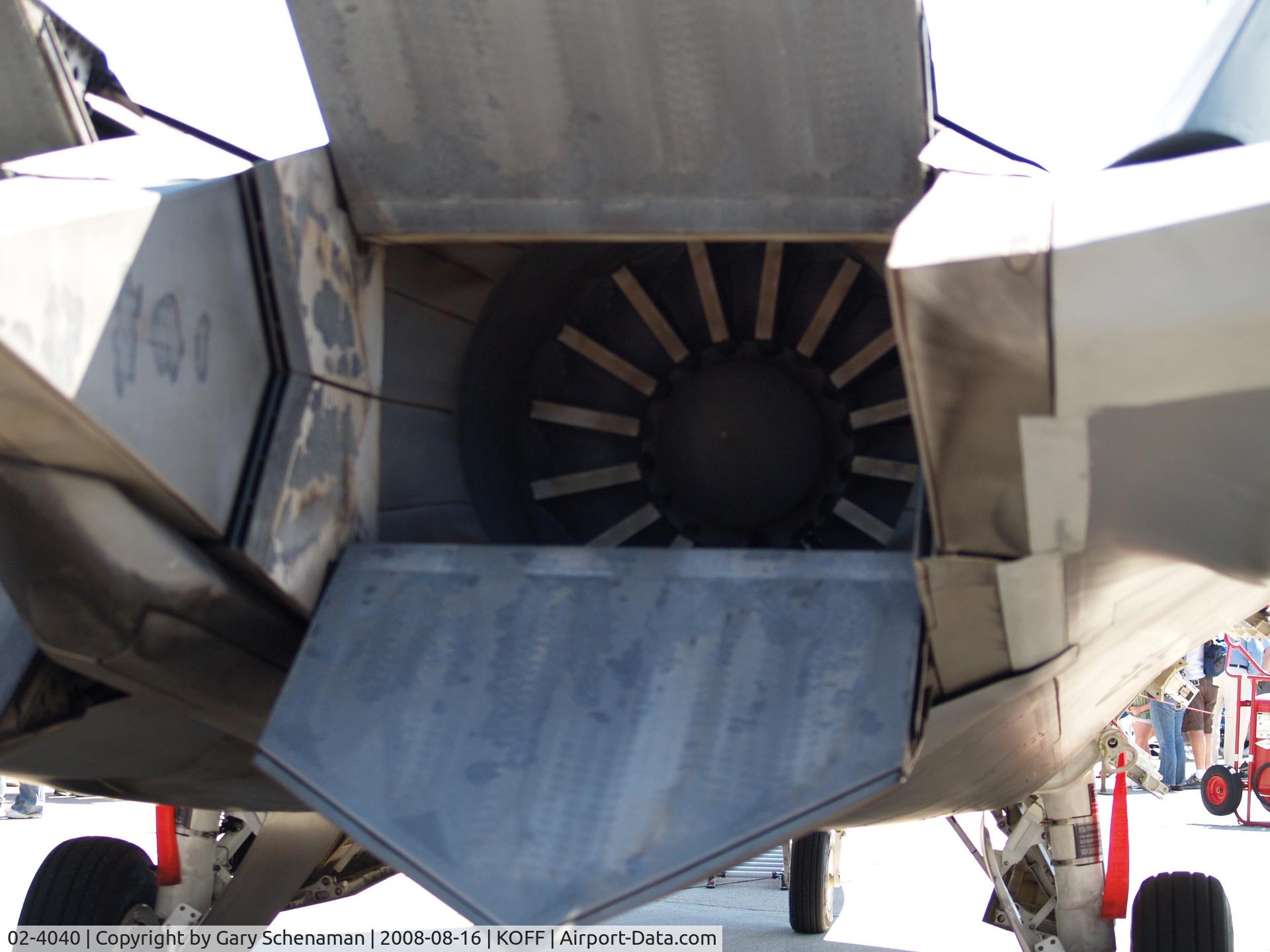 02-4040, 2002 Lockheed Martin F/A-22A Raptor C/N 4040, BUSSINESS END OF A F-22 RAPTOR AT OFFUTT AFB
