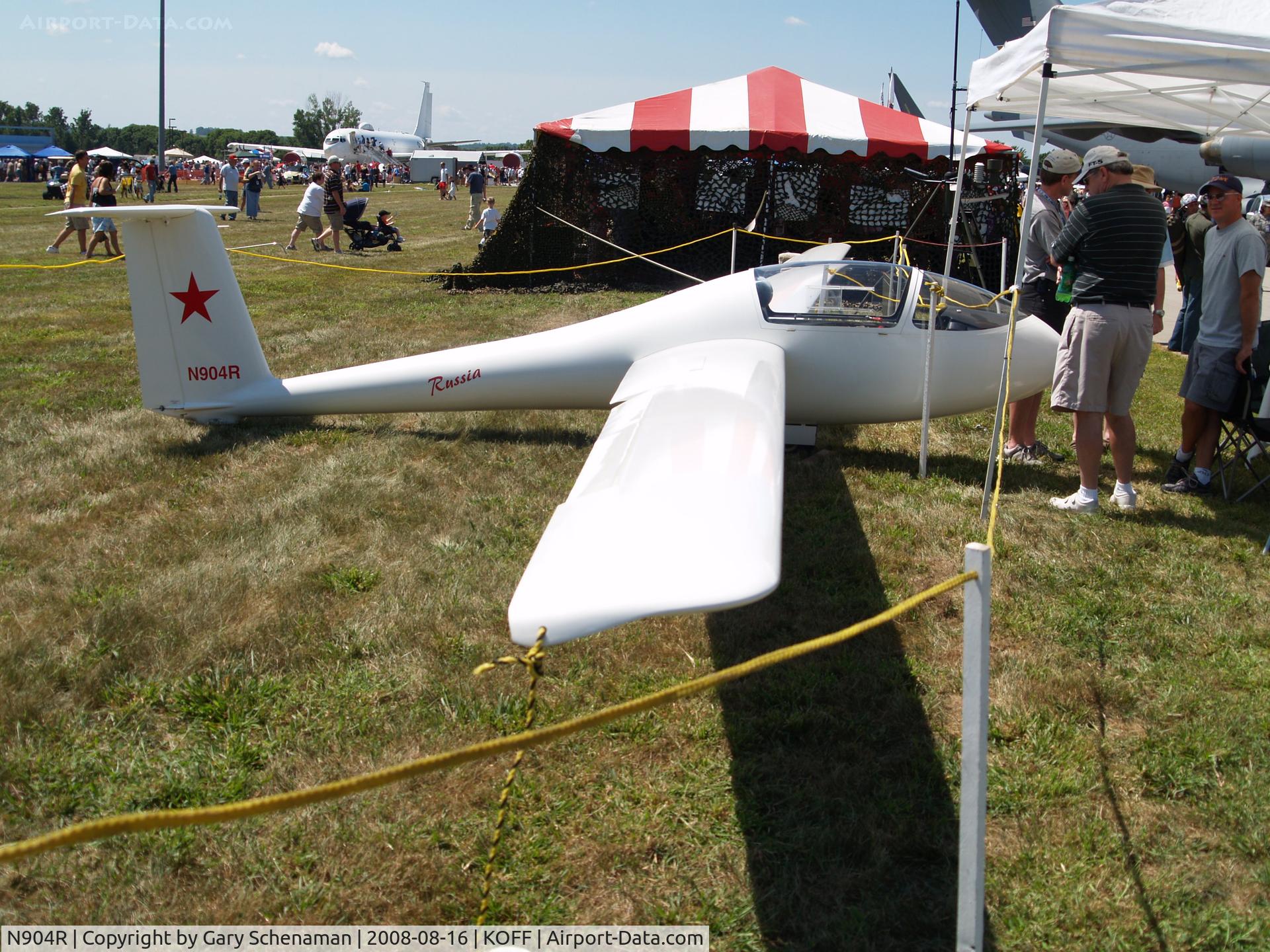 N904R, 2002 Avia Stroitel AC-4C C/N 060, RUSSIAN GLIDER, FIRST GLIDER I HAVE EVER SEEN UP CLOSE I DO NOT THINK I COULD FIT INTO IT