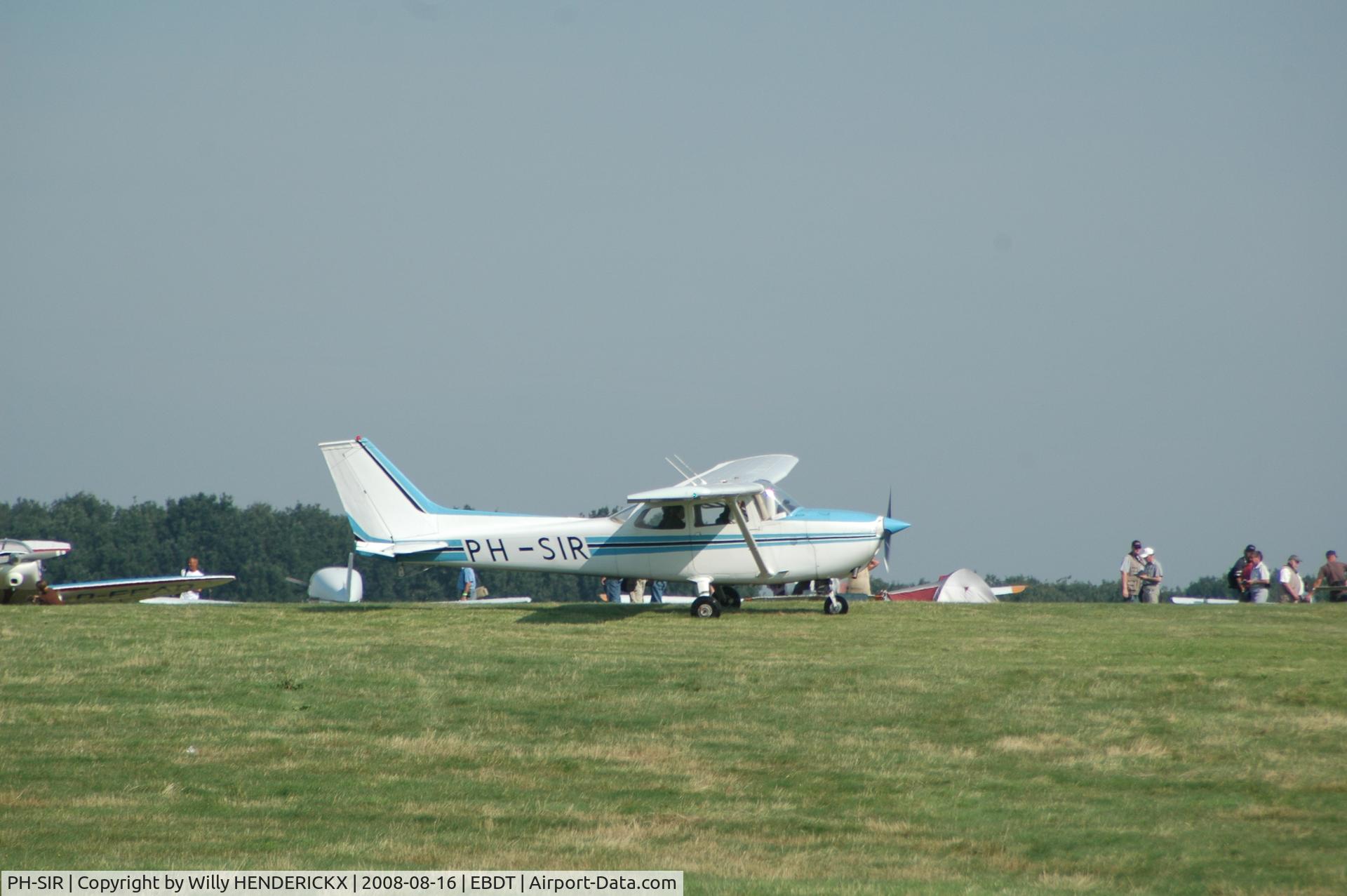 PH-SIR, Reims F172M Skyhawk C/N 1263, Schaffen Old Timers Fly In