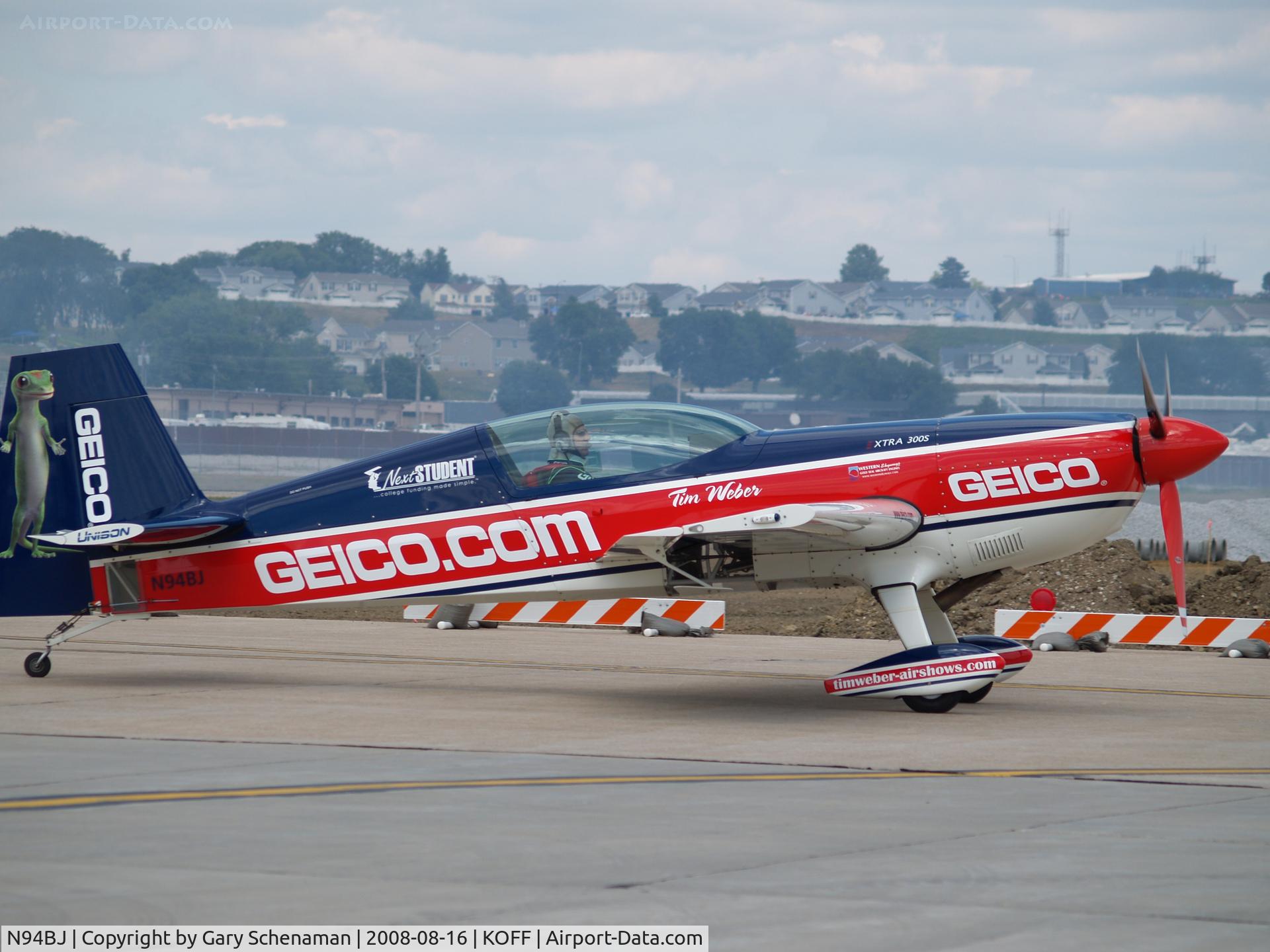 N94BJ, 2002 Extra EA-300S C/N 031, PRIOR TO FLIGHT AT OFFUTT AIRSHOW